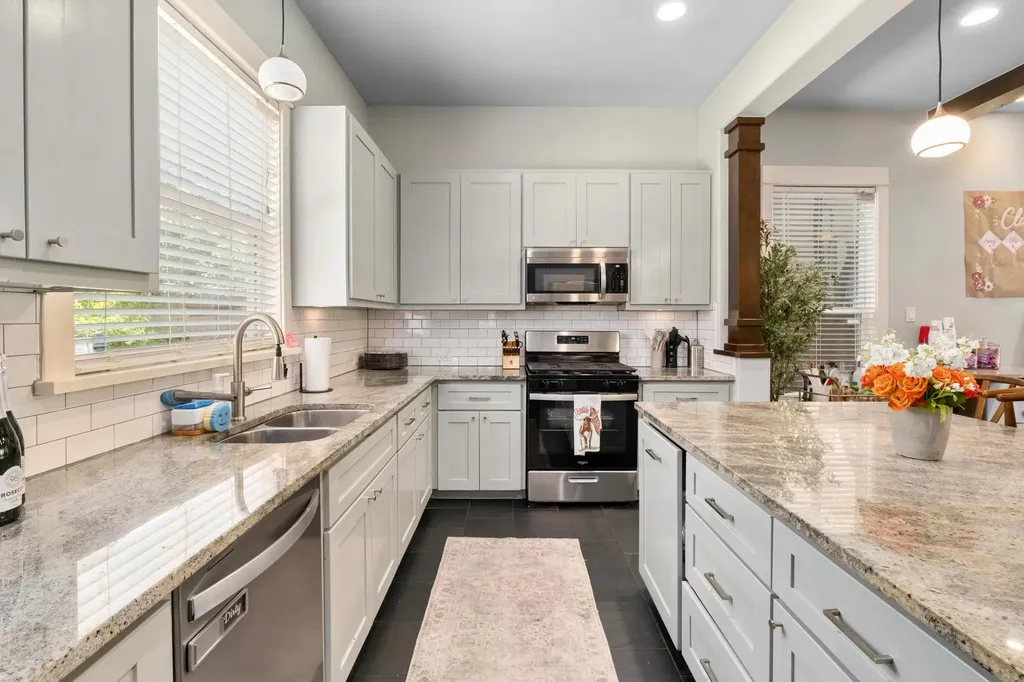 1008 W 22nd Street Austin TX 78705