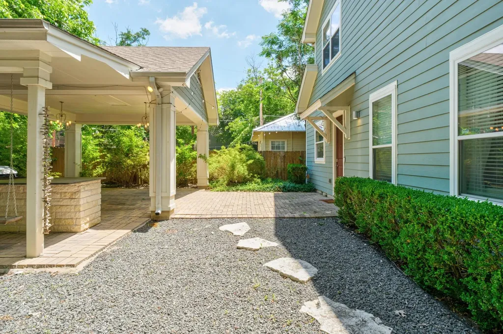 1008 W 22nd Street Austin TX 78705