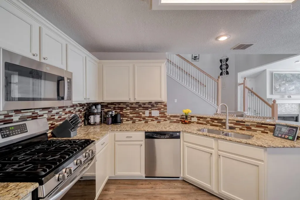 8709 Glen Canyon Drive Round Rock TX 78681