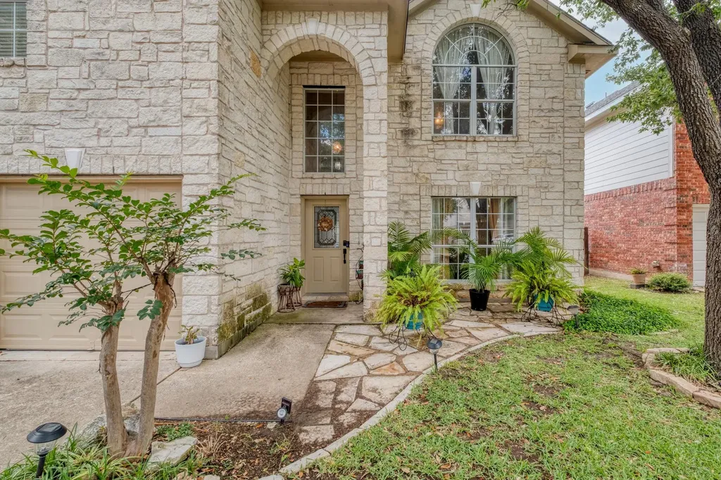 8709 Glen Canyon Drive Round Rock TX 78681