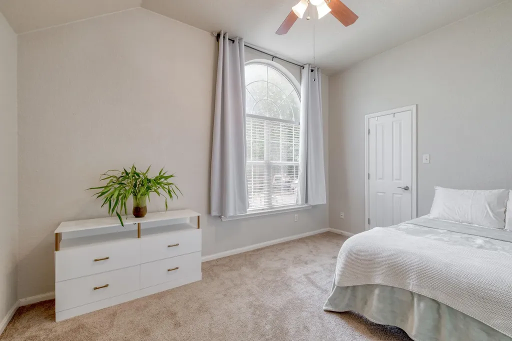 8709 Glen Canyon Drive Round Rock TX 78681