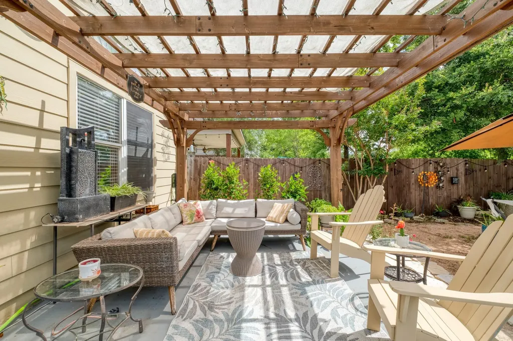 8709 Glen Canyon Drive Round Rock TX 78681