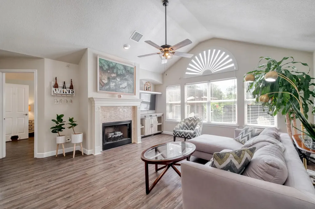 8709 Glen Canyon Drive Round Rock TX 78681