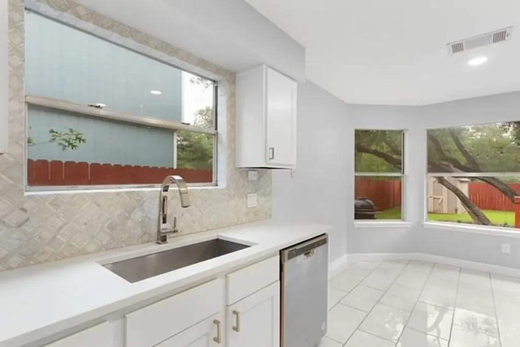 6200 La Naranja Lane Austin TX 78749