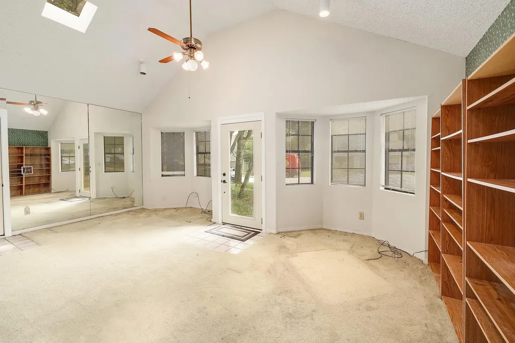 2202 Warfield Way Austin TX 78728