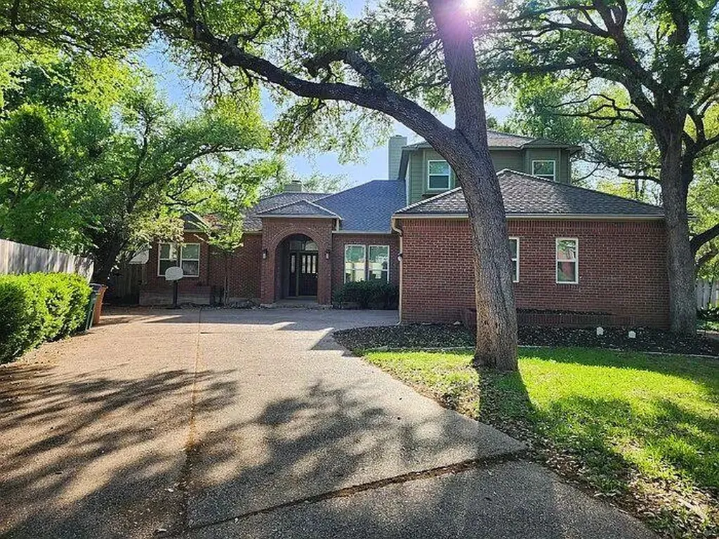 7203 Desert Rose Cove Austin TX 78750