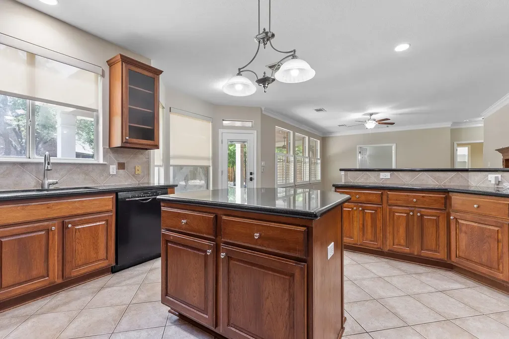 2227 Buena Vista Lane Round Rock TX 78665