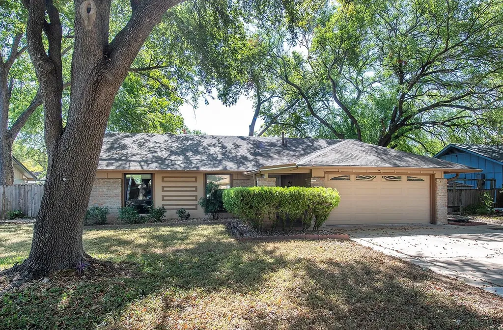 9207 Hunters Trace Austin TX 78758