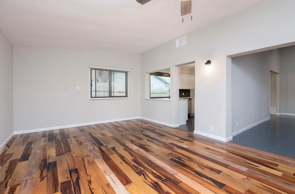 9207 Hunters Trace Austin TX 78758