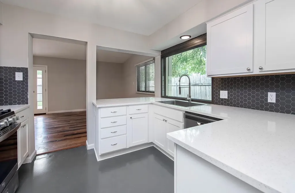 9207 Hunters Trace Austin TX 78758