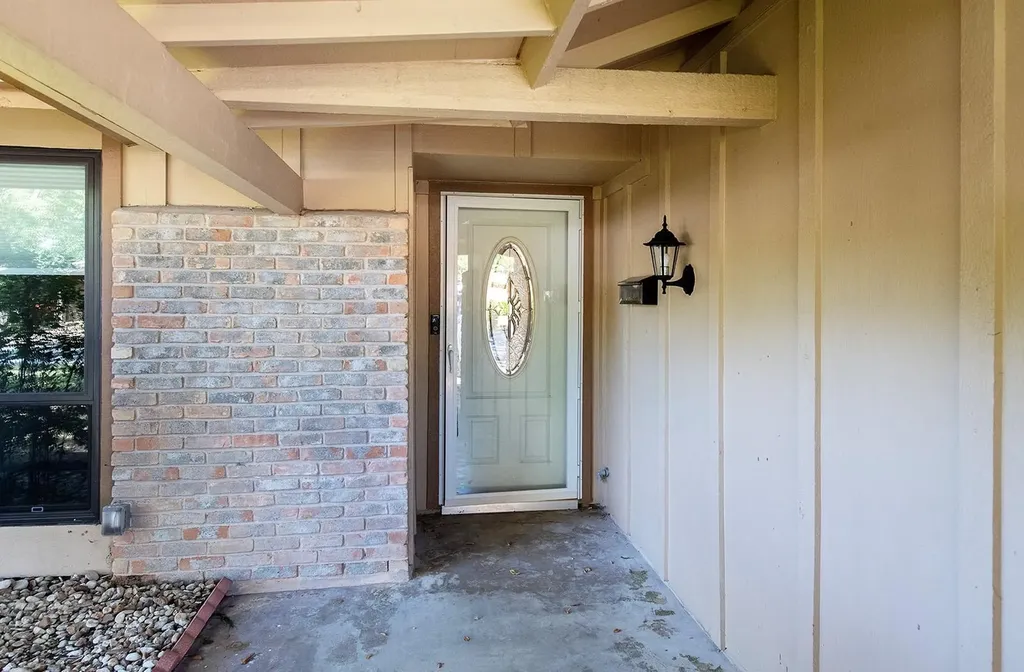 9207 Hunters Trace Austin TX 78758