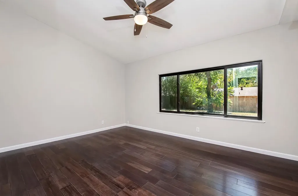 9207 Hunters Trace Austin TX 78758