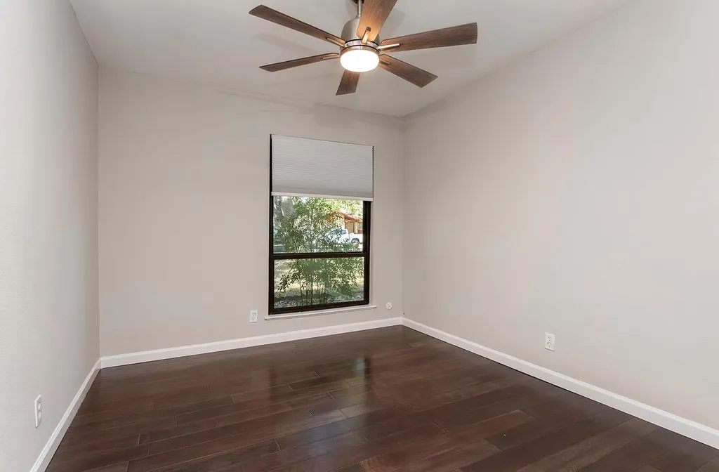 9207 Hunters Trace Austin TX 78758
