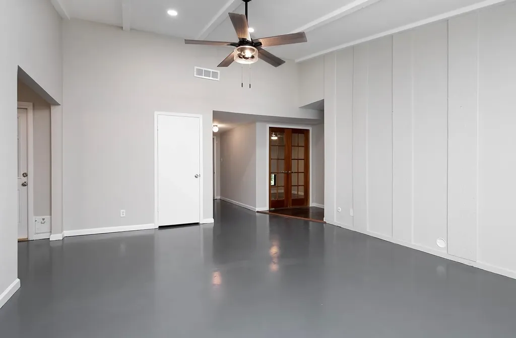 9207 Hunters Trace Austin TX 78758
