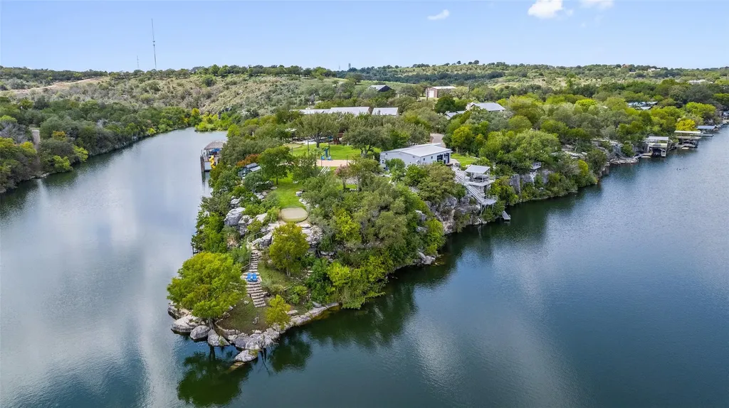 1450 Los Escondidos Street Marble Falls TX 78654