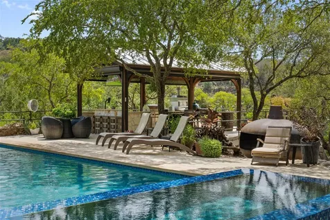 1450 Los Escondidos Street Marble Falls TX 78654
