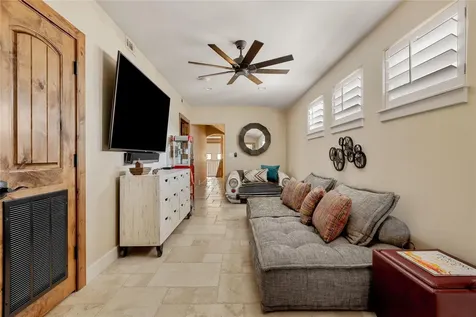 1450 Los Escondidos Street Marble Falls TX 78654