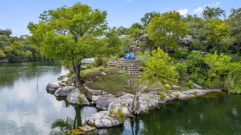 1450 Los Escondidos Street Marble Falls TX 78654