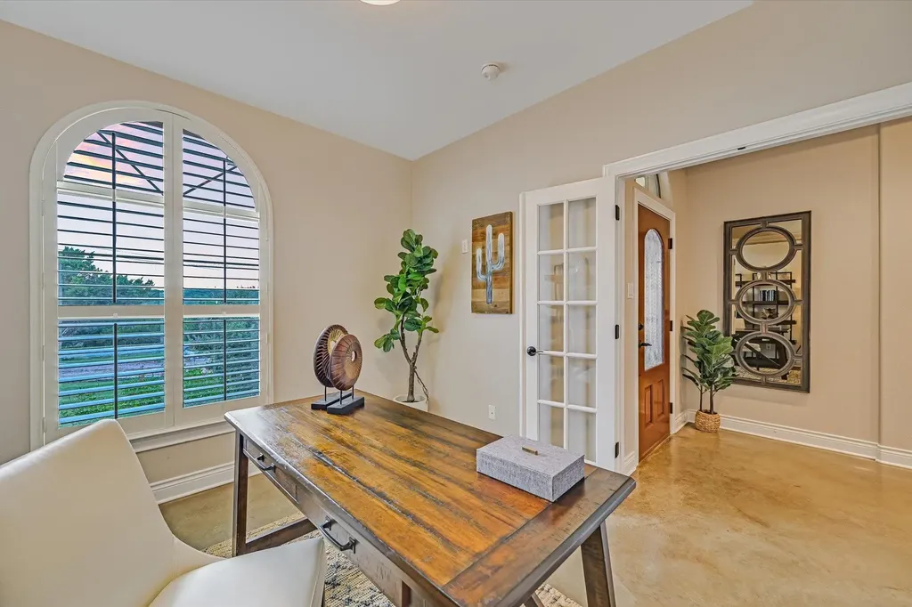 521 Cottonwood Creek Road Dripping Springs TX 78620