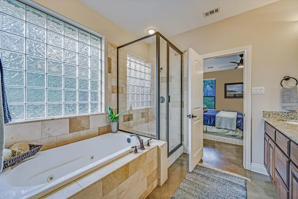 521 Cottonwood Creek Road Dripping Springs TX 78620