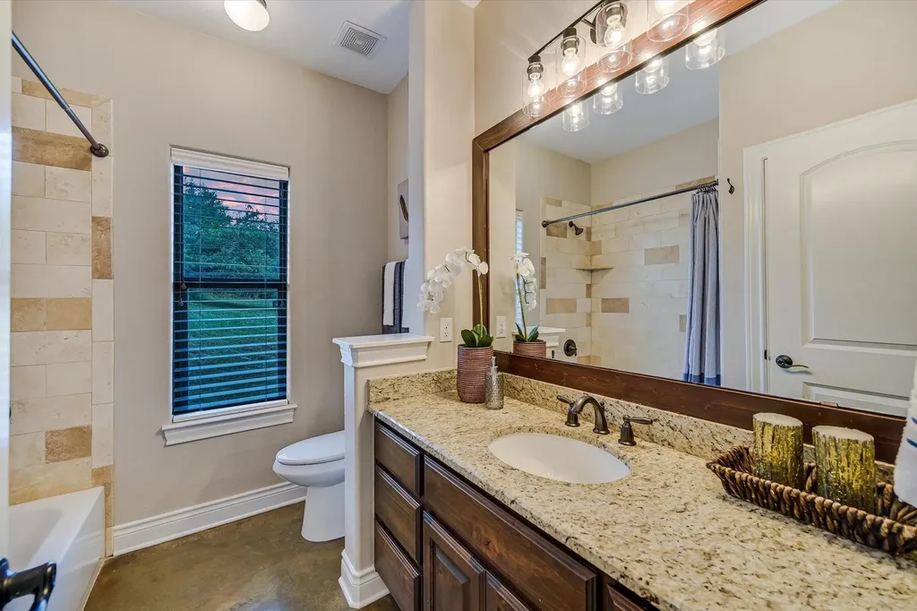 521 Cottonwood Creek Road Dripping Springs TX 78620