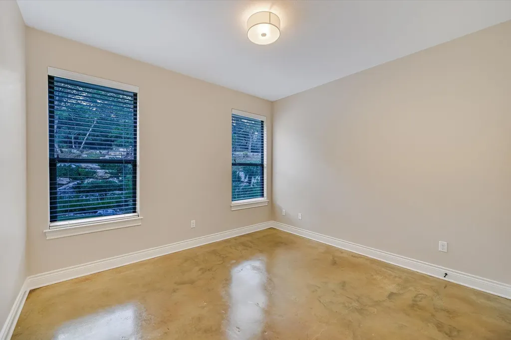 521 Cottonwood Creek Road Dripping Springs TX 78620