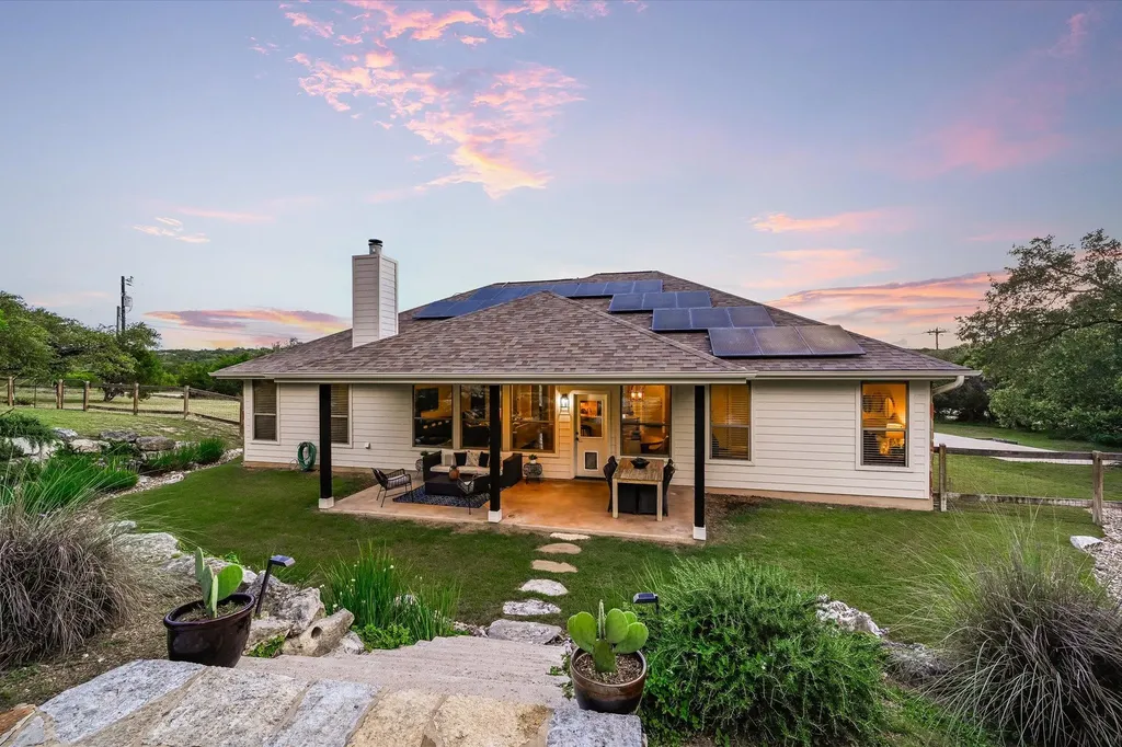 521 Cottonwood Creek Road Dripping Springs TX 78620