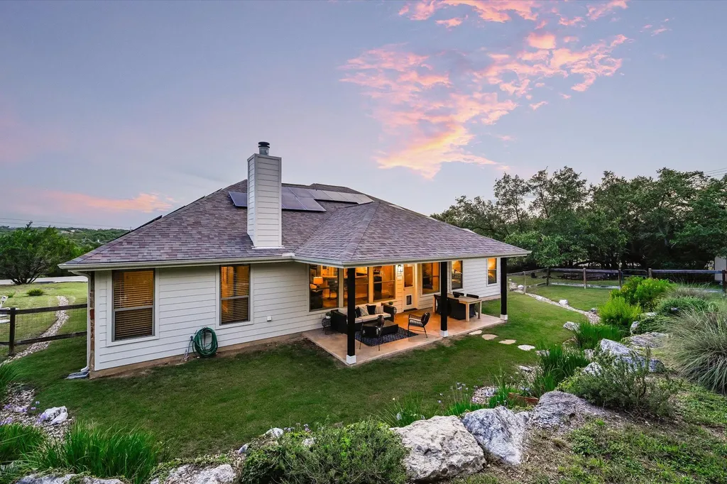 521 Cottonwood Creek Road Dripping Springs TX 78620