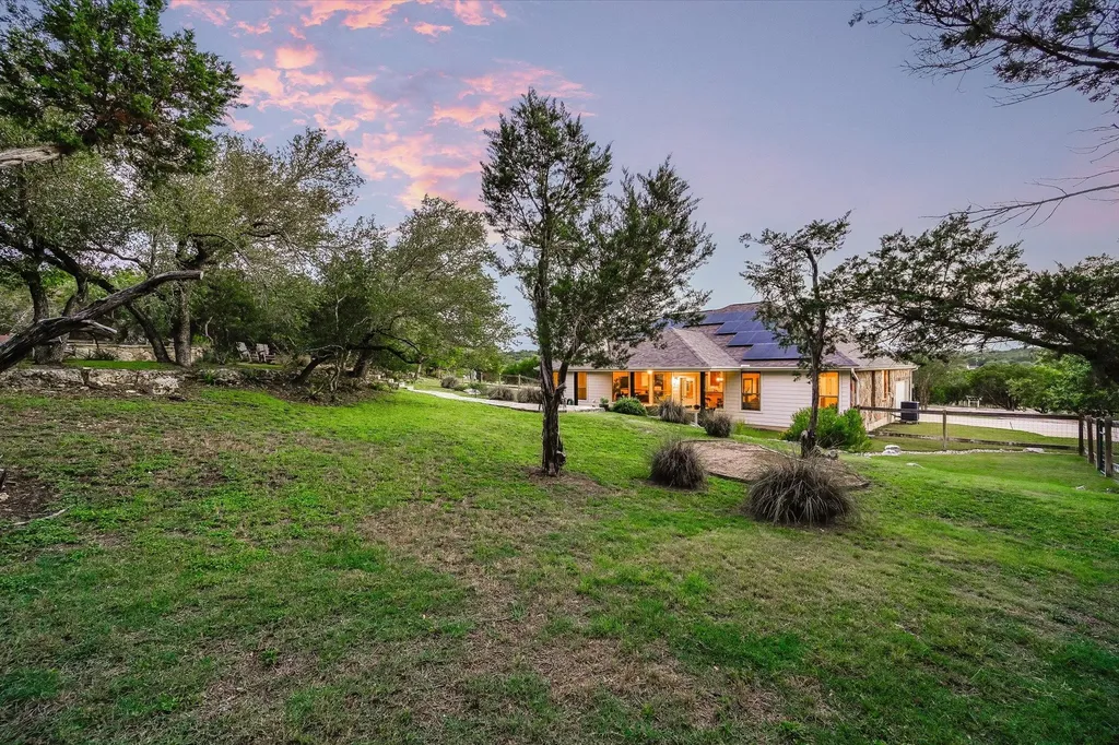 521 Cottonwood Creek Road Dripping Springs TX 78620
