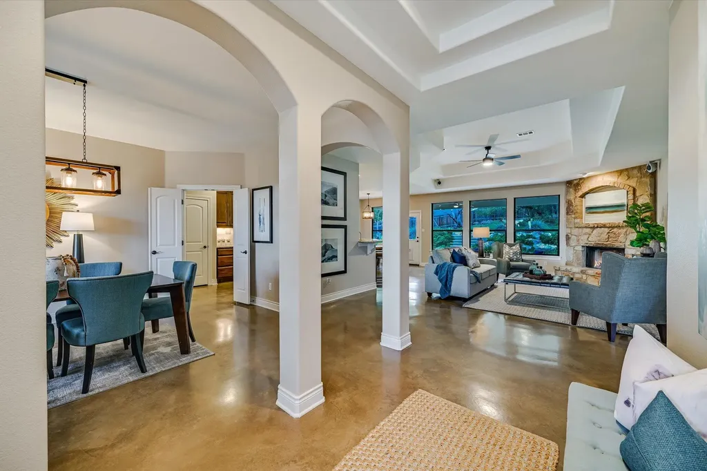 521 Cottonwood Creek Road Dripping Springs TX 78620