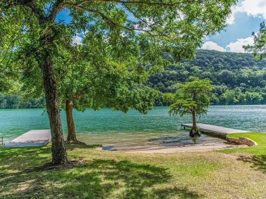 2611 Demona Drive Austin TX 78733