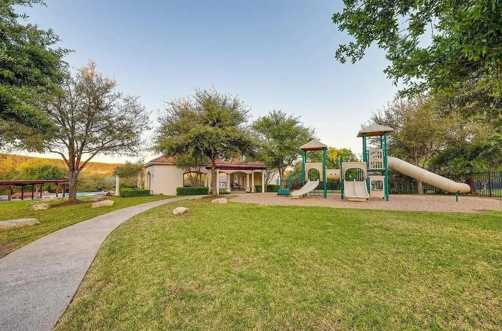2611 Demona Drive Austin TX 78733