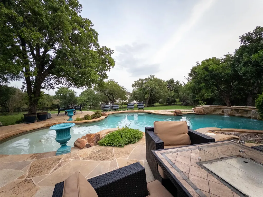 2611 Demona Drive Austin TX 78733