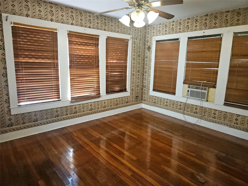 418 Wichita Street Lockhart TX 78644
