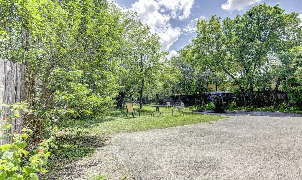 907 Taulbee Lane Austin TX 78757