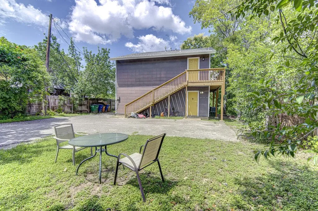907 Taulbee Lane Austin TX 78757
