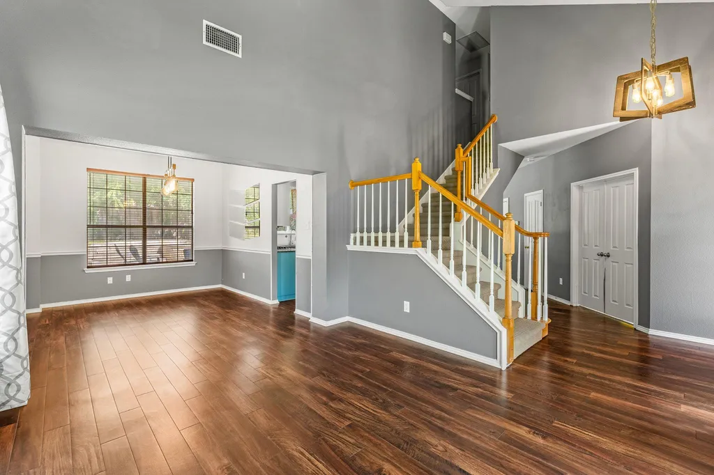 504 Pleasant Valley Drive Pflugerville TX 78660