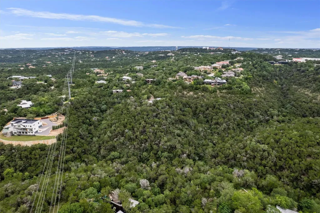 501 Drawbridge Road Austin TX 78746