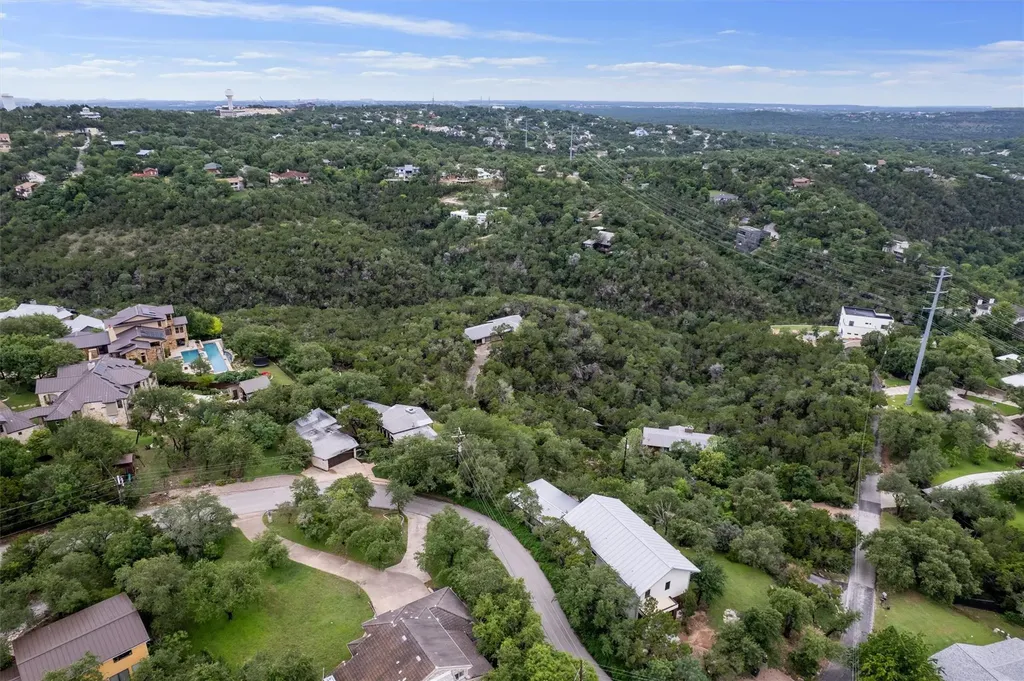 501 Drawbridge Road Austin TX 78746