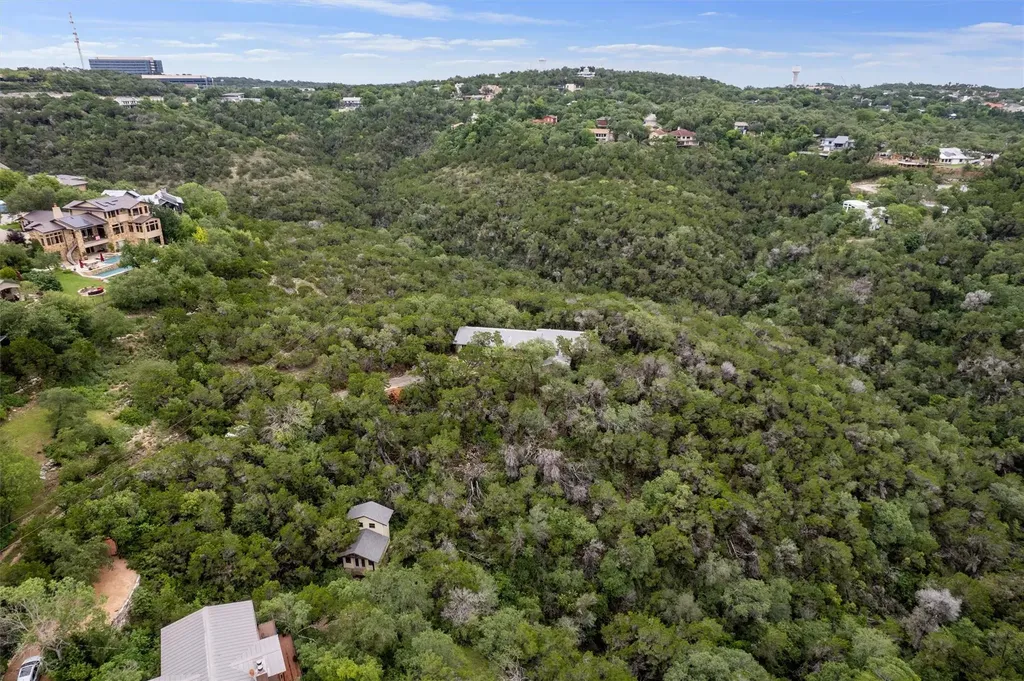 501 Drawbridge Road Austin TX 78746