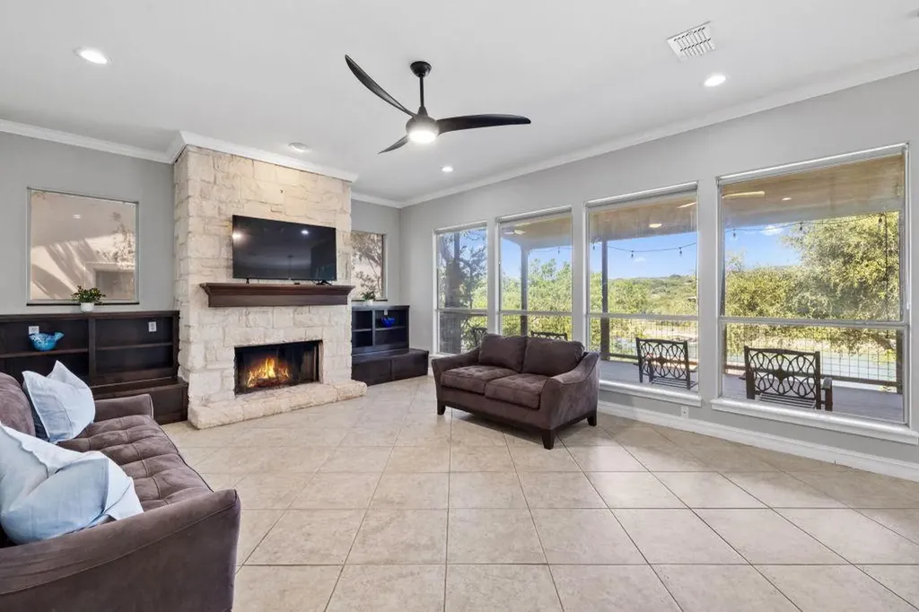 10800 Beach Road Leander TX 78641