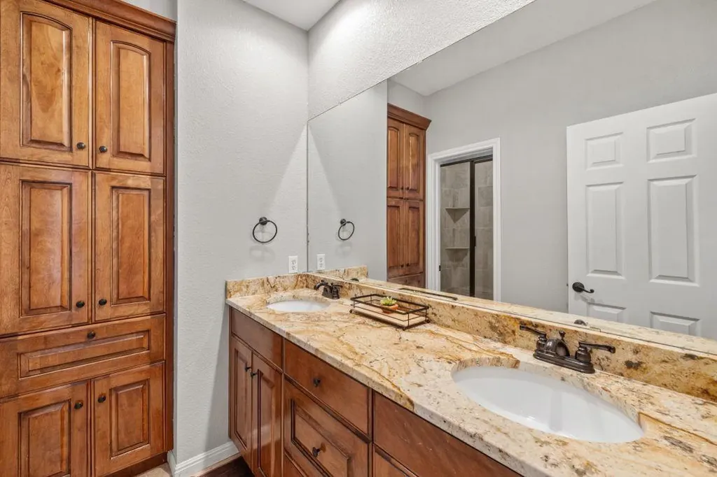 10800 Beach Road Leander TX 78641
