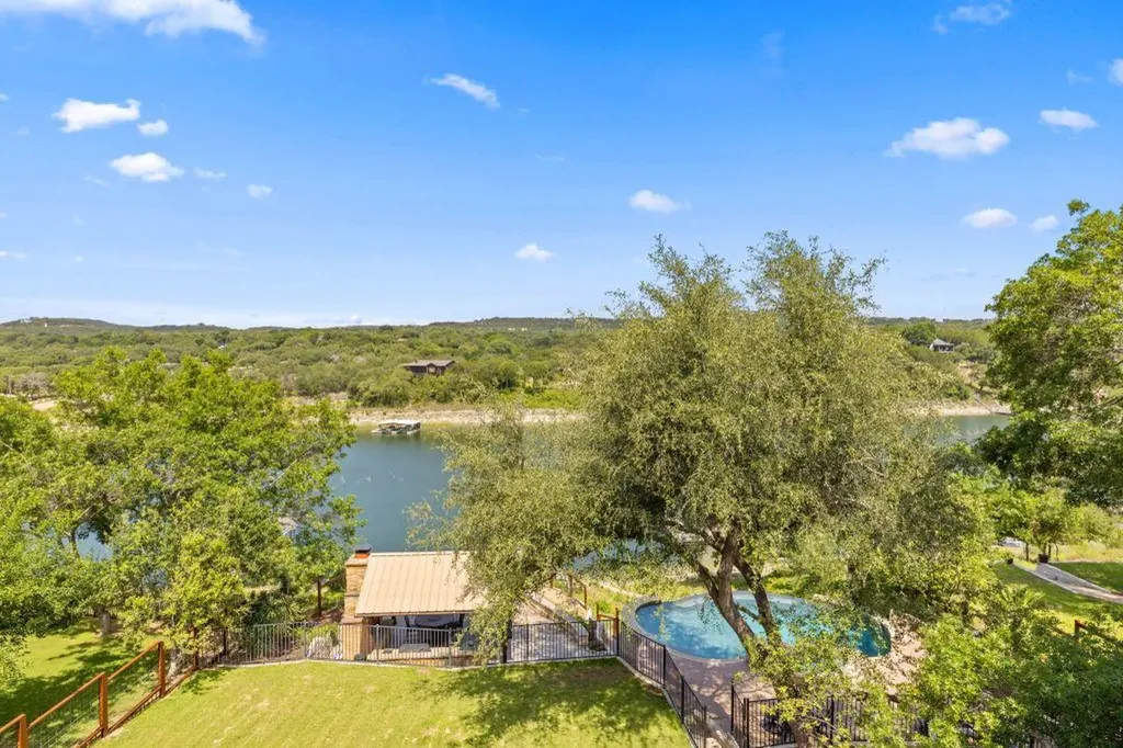 10800 Beach Road Leander TX 78641