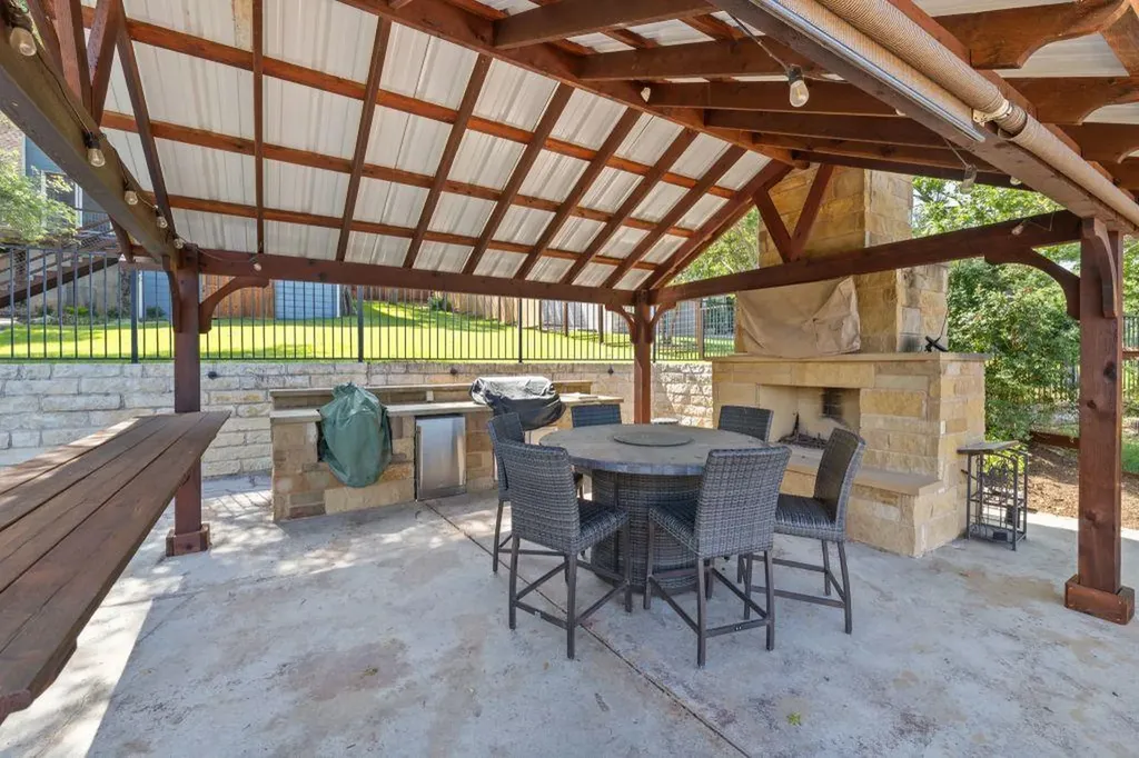 10800 Beach Road Leander TX 78641
