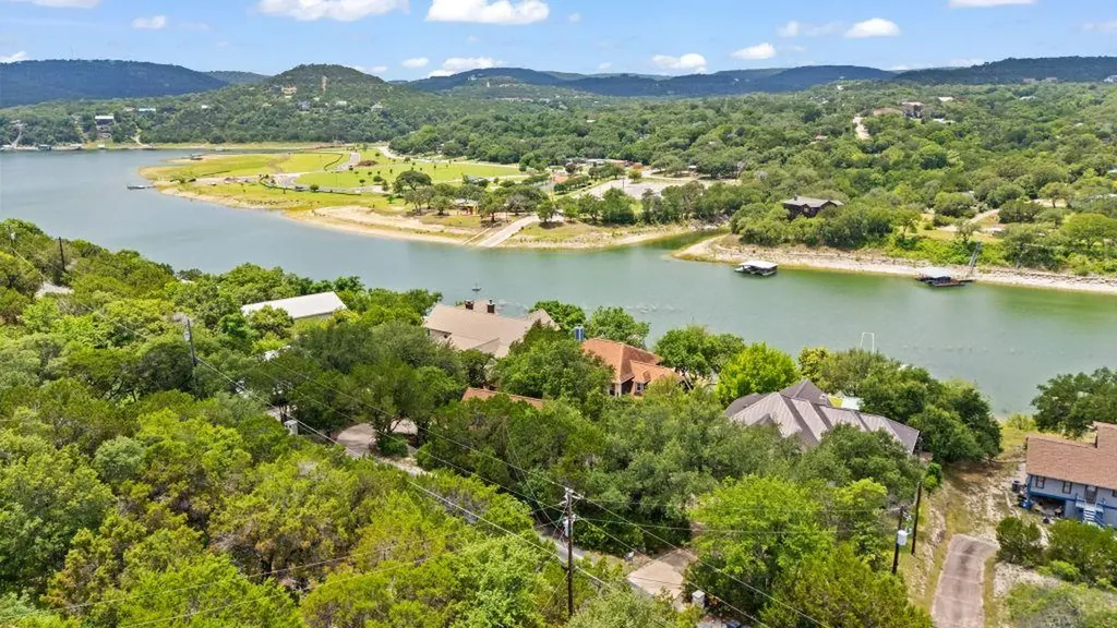 10800 Beach Road Leander TX 78641