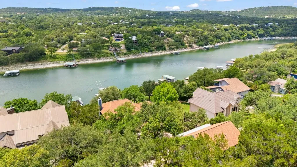 10800 Beach Road Leander TX 78641