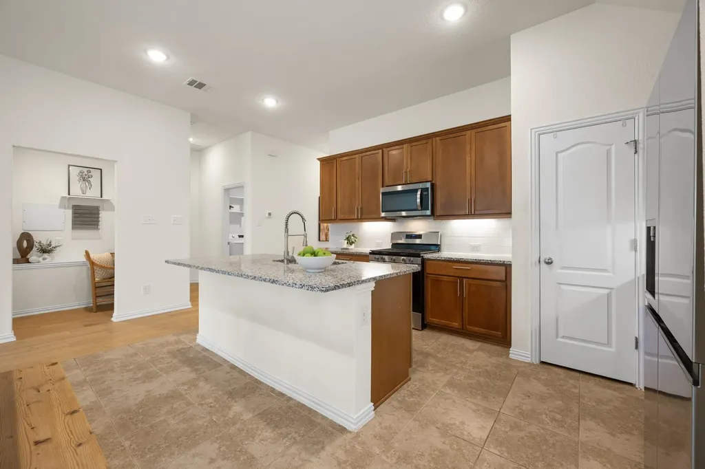 320 Somerville Street Leander TX 78641