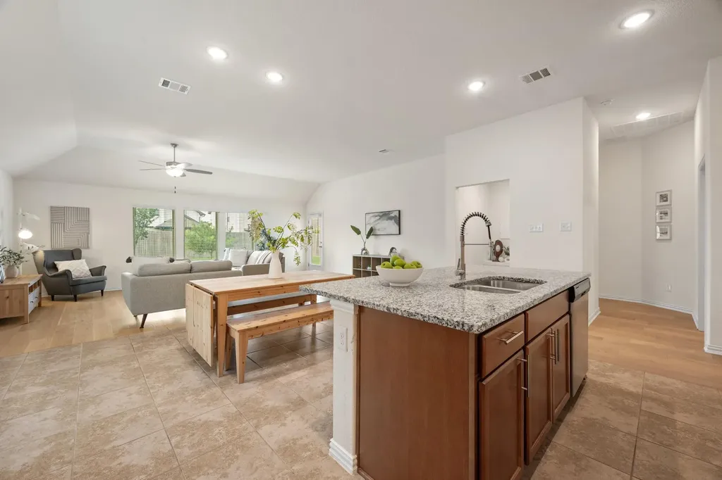 320 Somerville Street Leander TX 78641