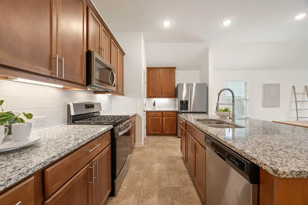 320 Somerville Street Leander TX 78641