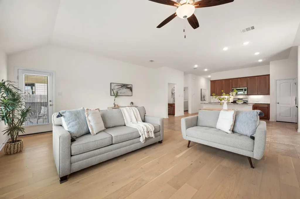 320 Somerville Street Leander TX 78641